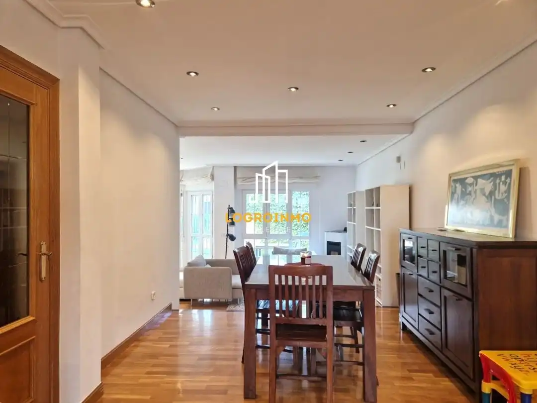 House with pool for sale in Avda. Madrid, imagen 18