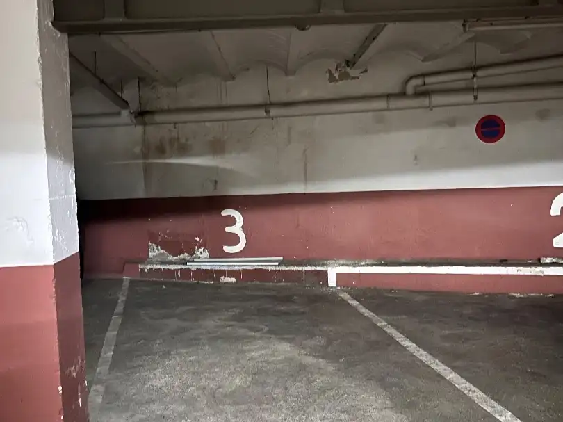 Parking of Garage for rent in Roses