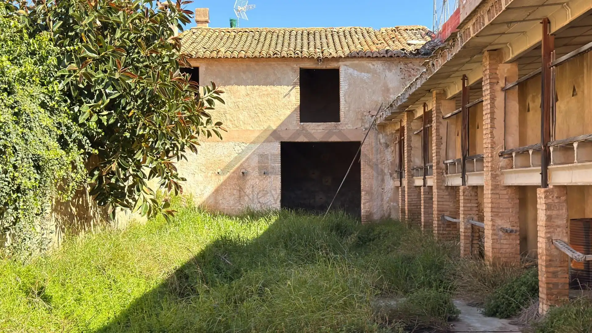 Exterior view of Residential for sale in La Pobla de Vallbona