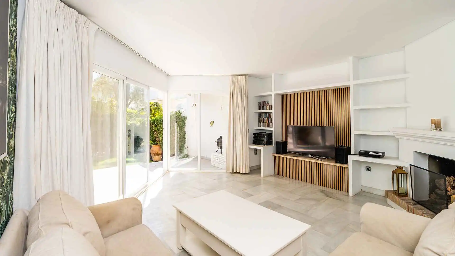 Casa a schiera con terrazza in vendita a MONTEMEDIO-B SIERRA BLANC 0, imagen 3
