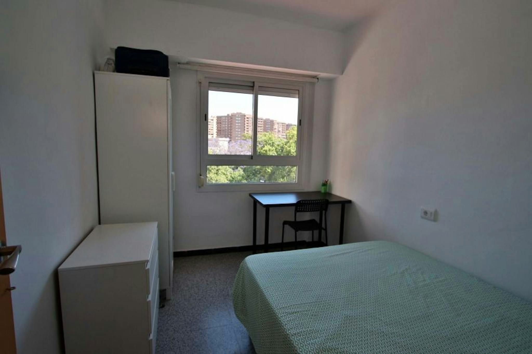 Habitación de Piso para compartir en  Valencia Capital con Calefacción y Lavadora