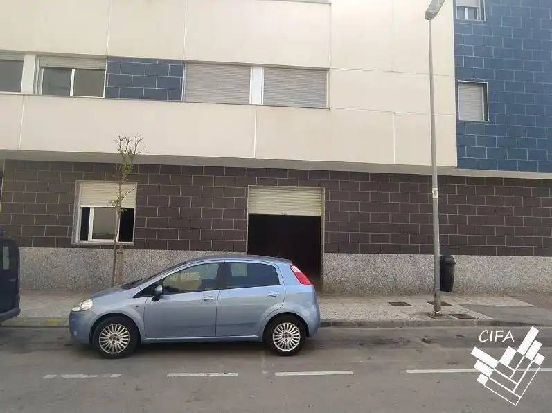 Local comercial en alquiler en Calle de San Andrés, imagen 3