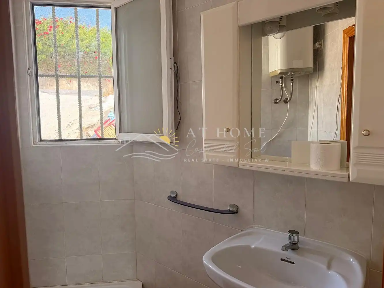 Bany de Casa o xalet en venda en Torrox amb Terrassa i Forn