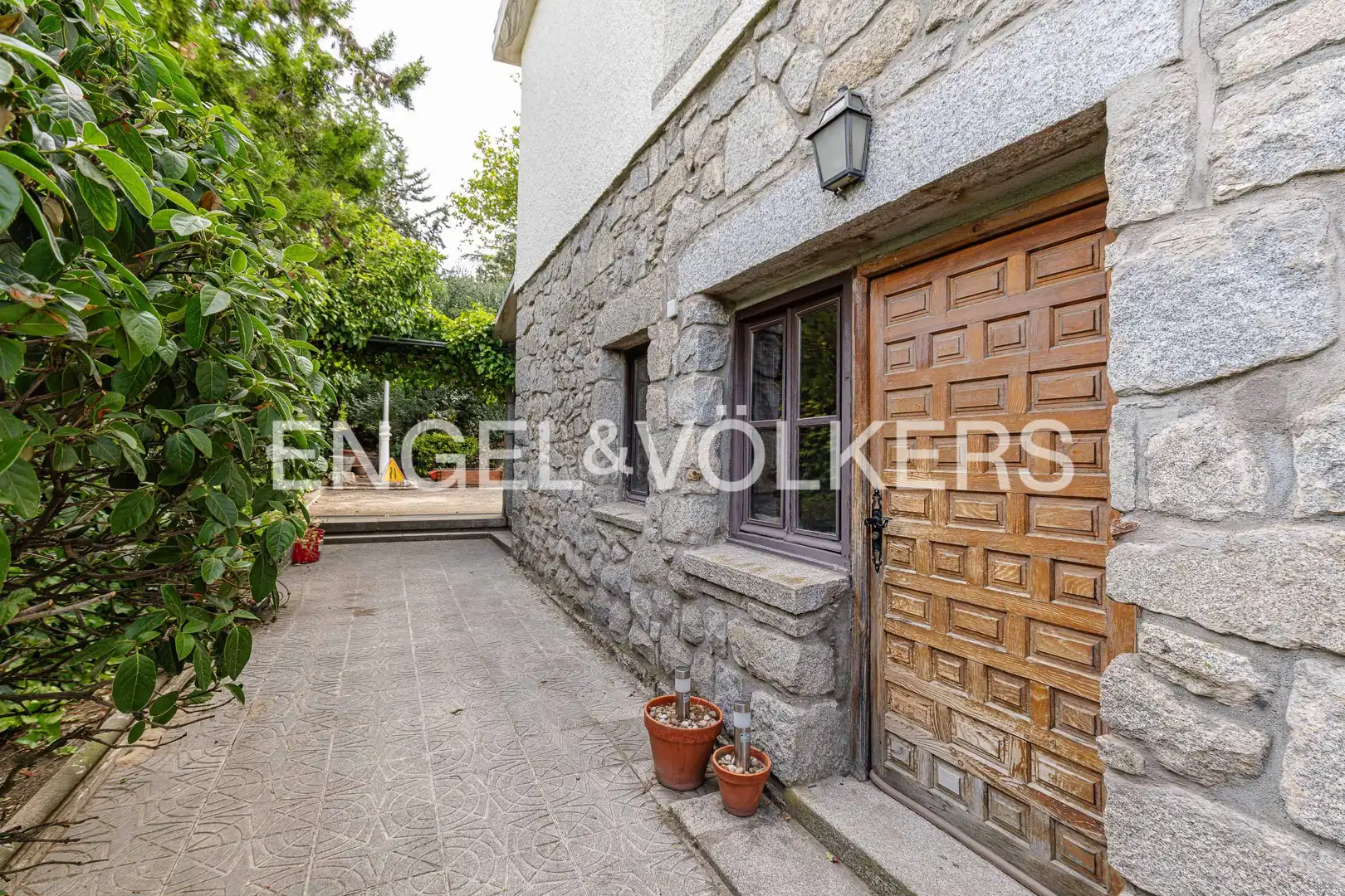 Vista exterior de Casa o xalet en venda en Galapagar amb Calefacció, Jardí privat i Terrassa