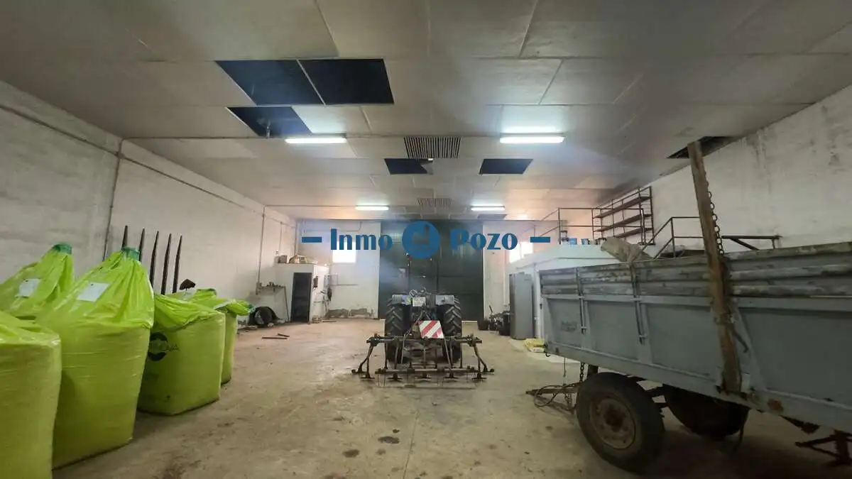 Nau industrial en venda en Guareña