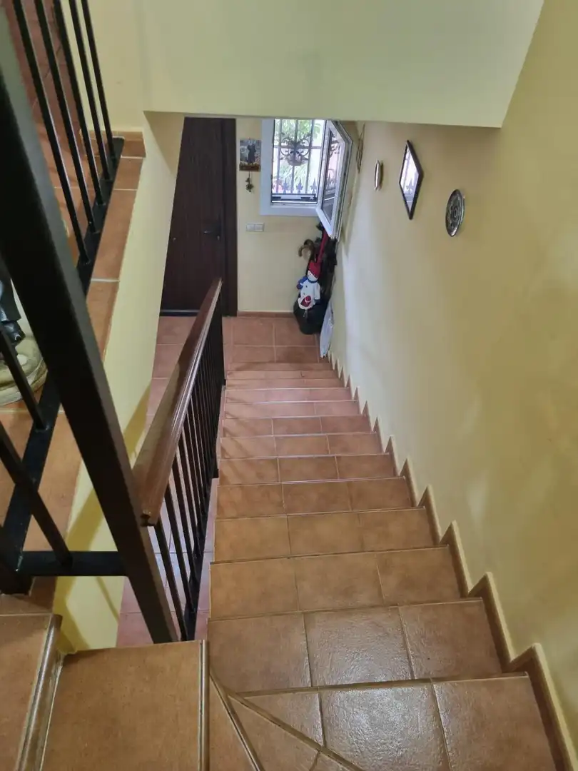 Casa adosada en venda en Algeciras amb Jardí privat, Traster i Piscina comunitària