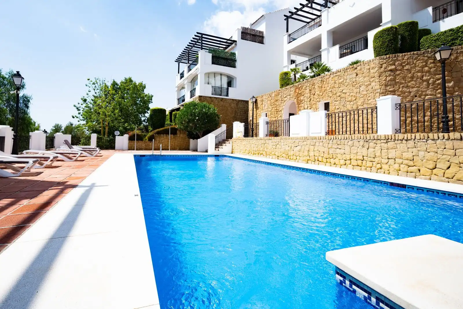 Piscina de Ático en venta en Marbella con Aire acondicionado, Internet y Piscina comunitaria