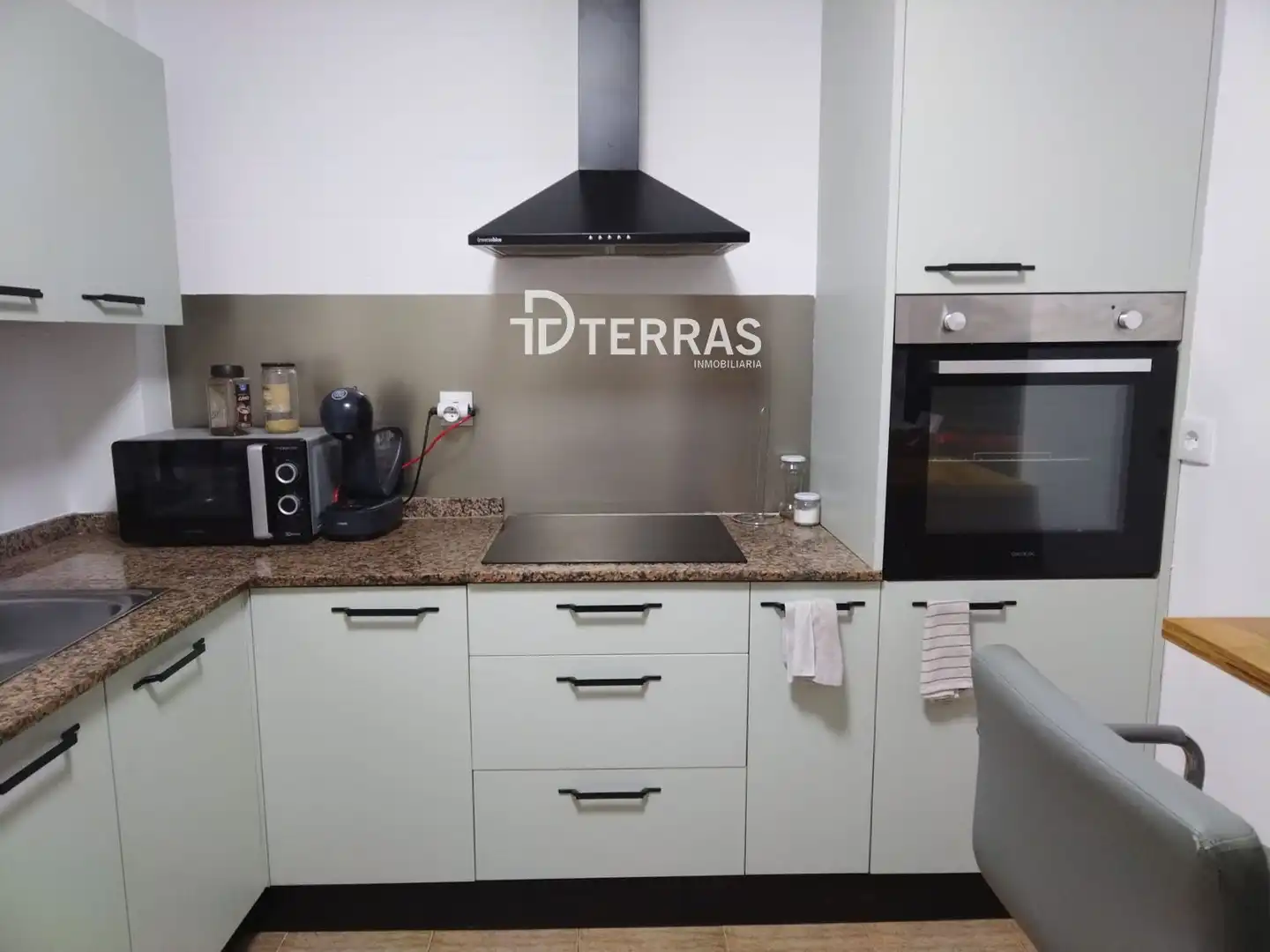 Kitchen of Flat for sale in Vilanova de Arousa  with Heating and Furnished
