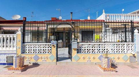 Foto 3 de Casa adosada en venta en Zona Carrefour - Urbanizaciones, Torrevieja