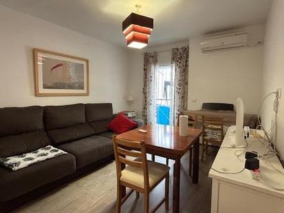 Living room of Flat for sale in  Sevilla Capital  with Air Conditioner, Heating and Terrace