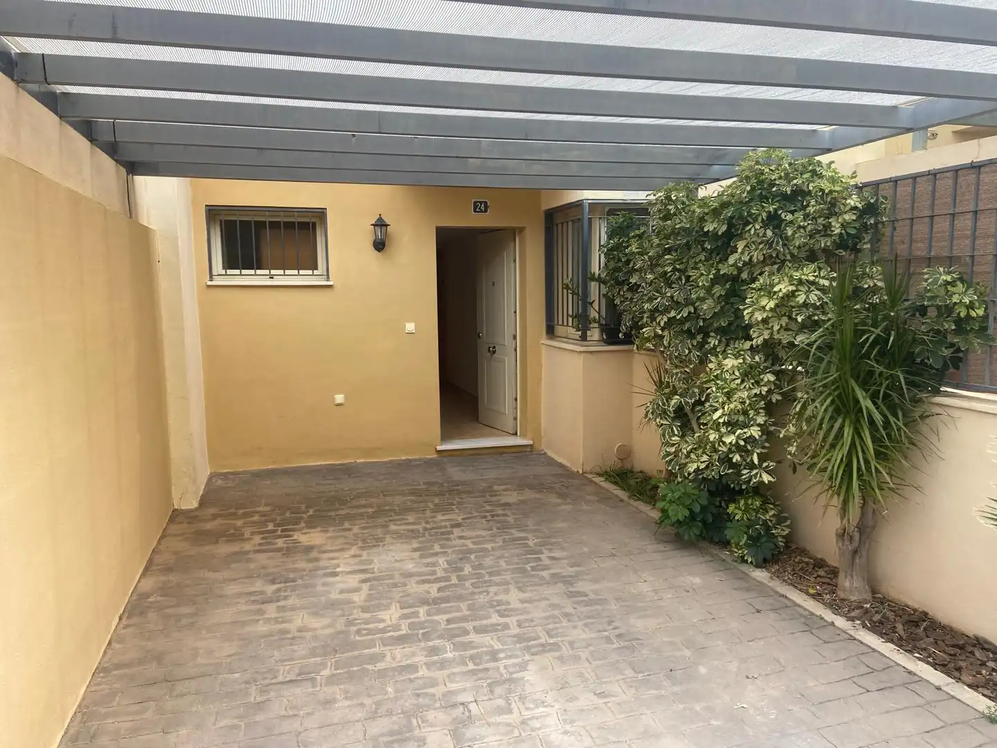 Aparcament de Casa o xalet de lloguer en Alhaurín de la Torre amb Terrassa, Forn i Rentadora