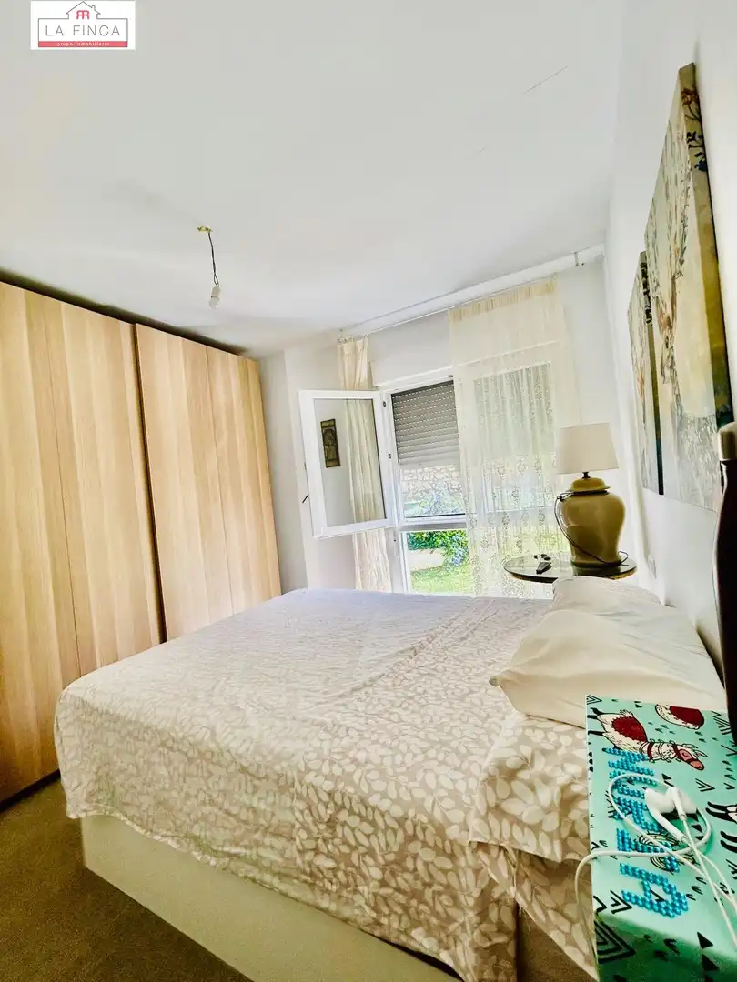 Piso con ascensor en venta en La Cala del Moral, imagen 2
