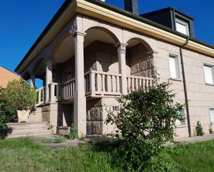 Vista exterior de Casa o xalet en venda en Ponferrada amb Terrassa i Balcó