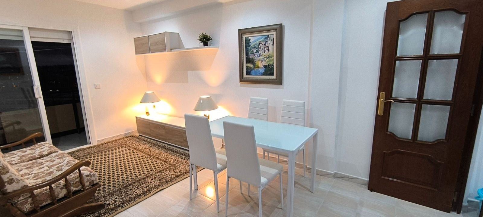Comedor de Piso de alquiler en  Barcelona Capital con Balcón