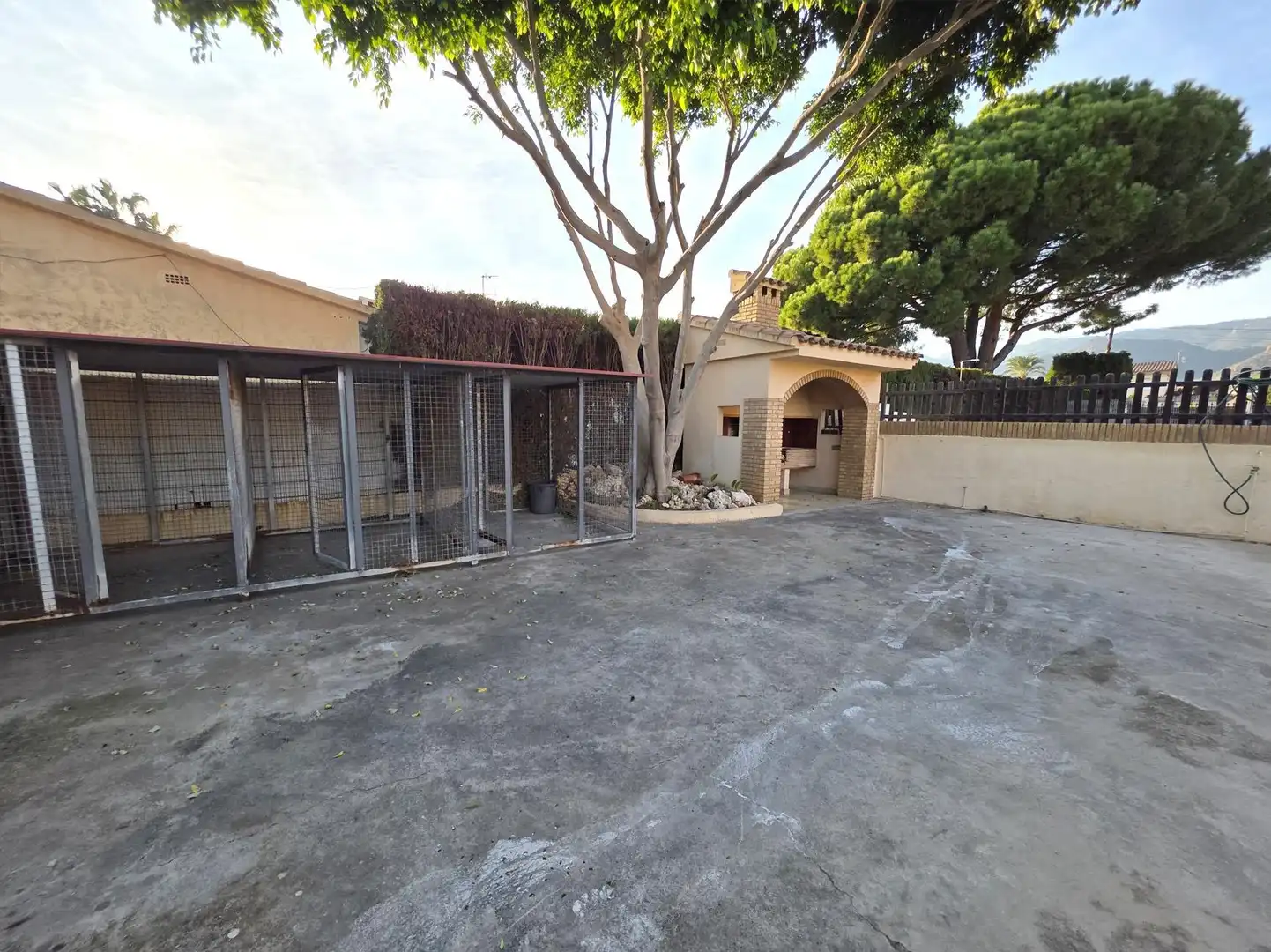 Vista exterior de Casa o chalet de alquiler en Benicasim / Benicàssim con Aire acondicionado, Jardín privado y Trastero
