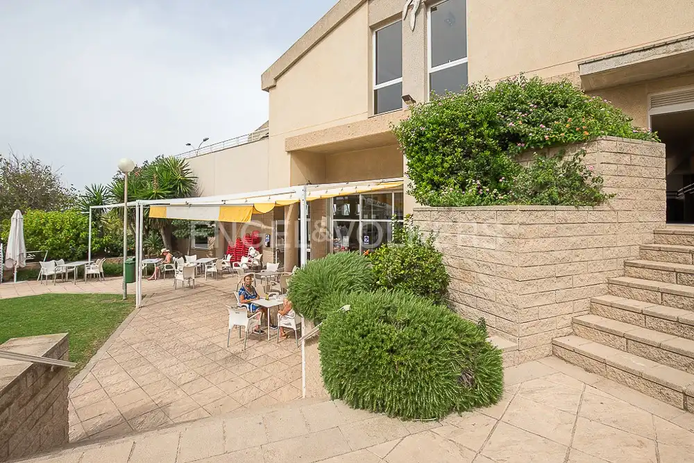 Wohnung zum Verkauf in Valencia mit Heizung, Privatgarten und Terrasse
