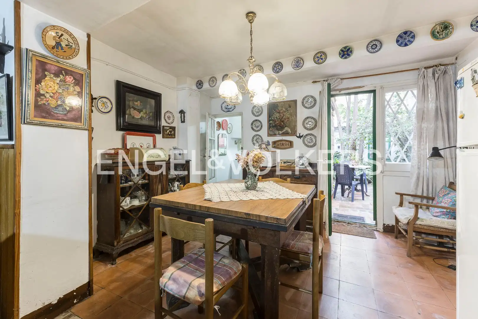 Comedor de Casa adosada en venta en Barcelona con Calefacción y Jardín privado