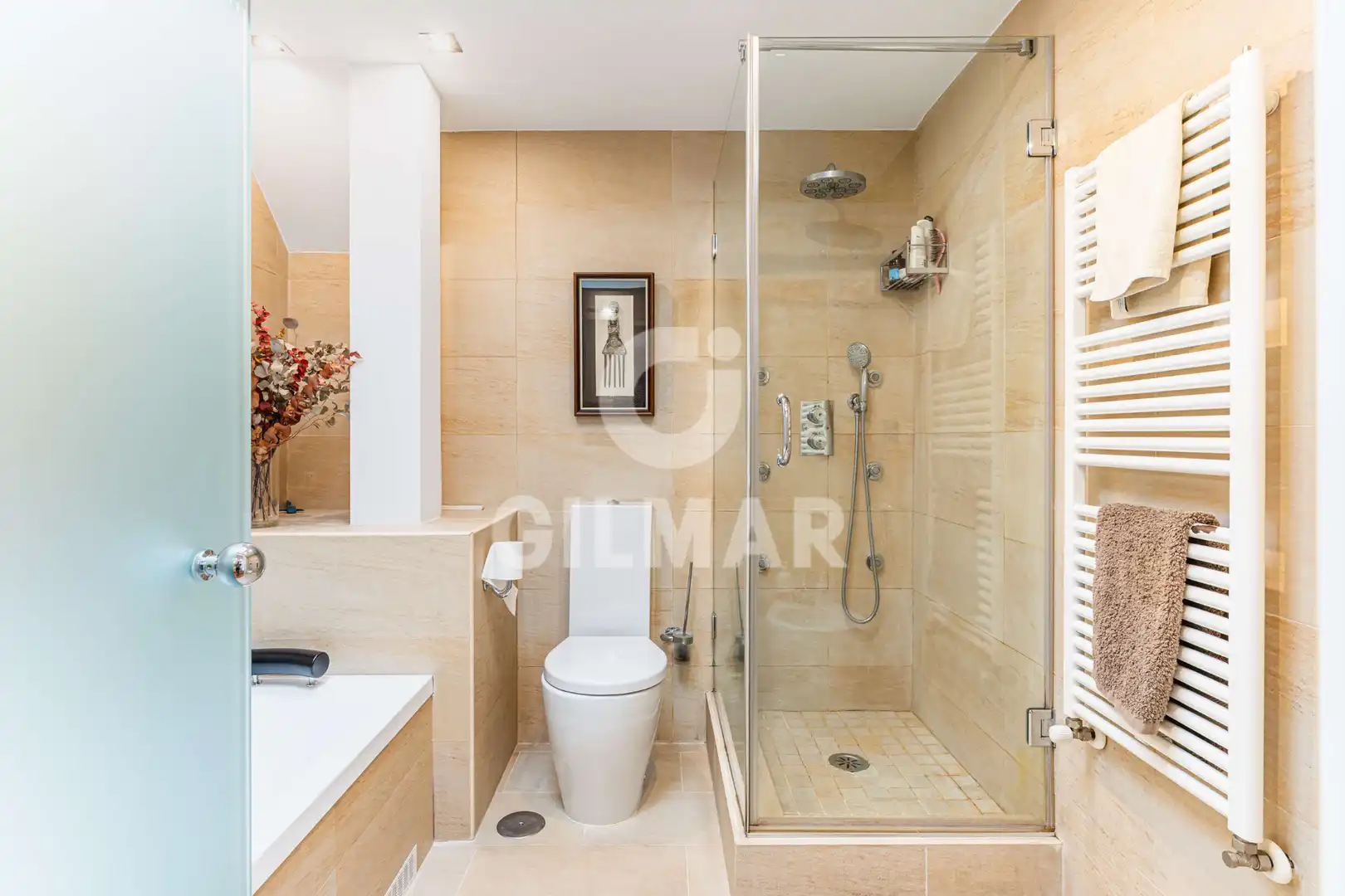Baño de Casa o chalet en venta en Las Rozas de Madrid con Aire acondicionado, Calefacción y Jardín privado