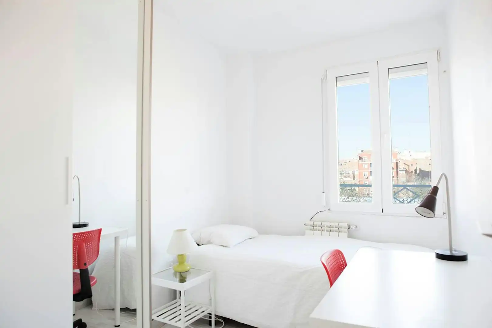 Bedroom of Flat for rent in Madrid  with Heating, Furnished and Washing machine