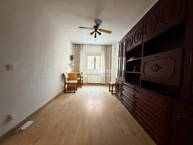 Piso en Venta en de Faustino Osorio en Los Cármenes