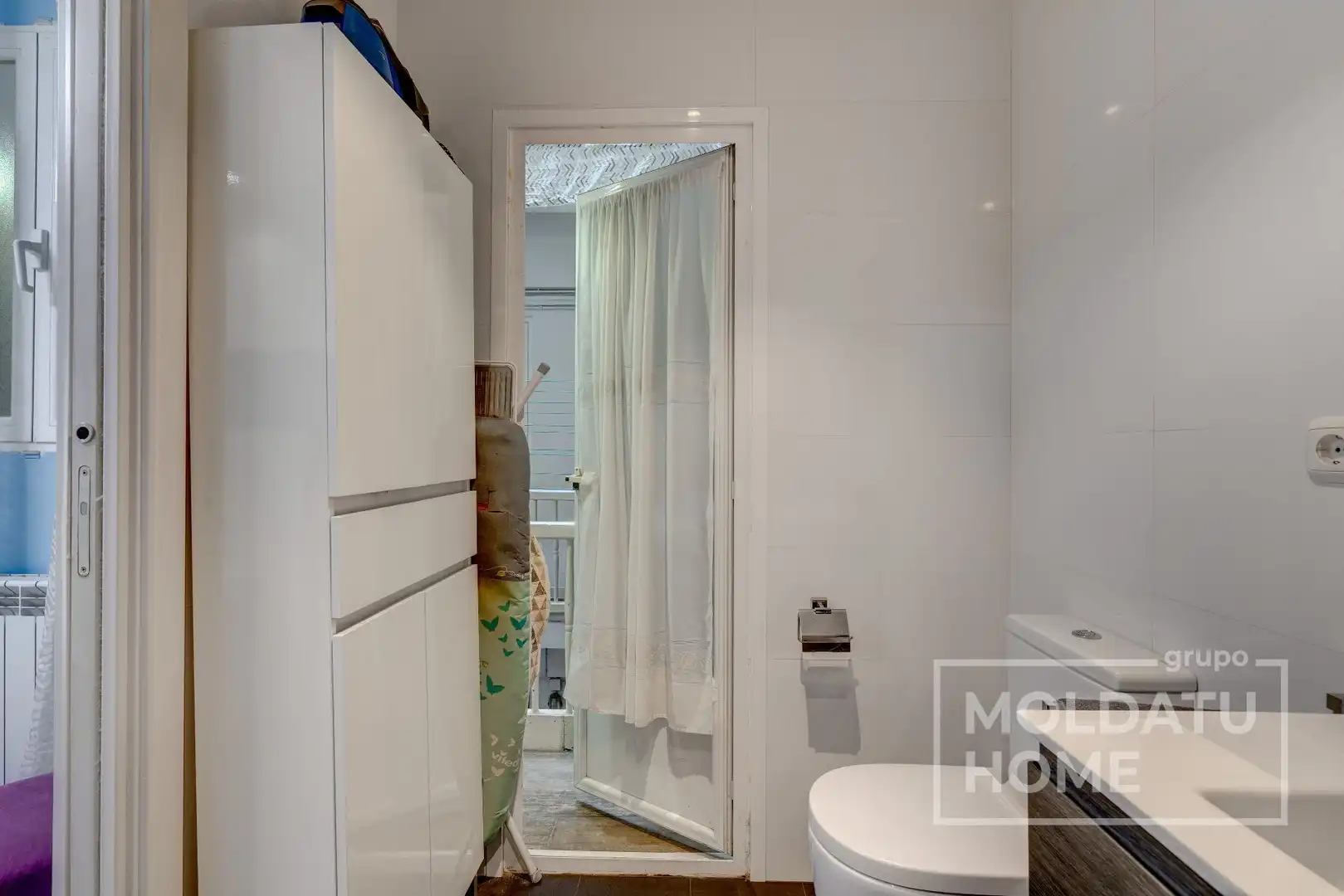 Baño de Piso en venta en Irun  con Calefacción, Trastero y Amueblado