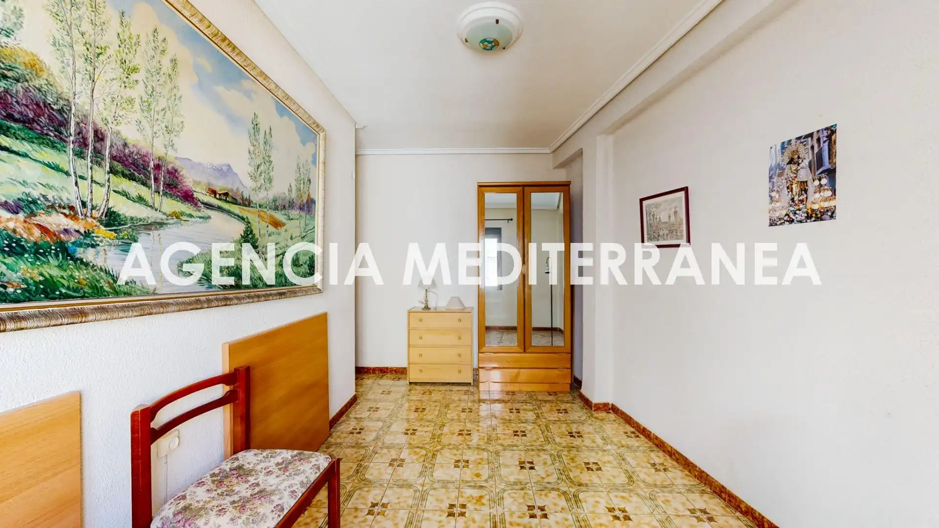 Bedroom of Flat for sale in Valencia  with Air Conditioner and Balcony