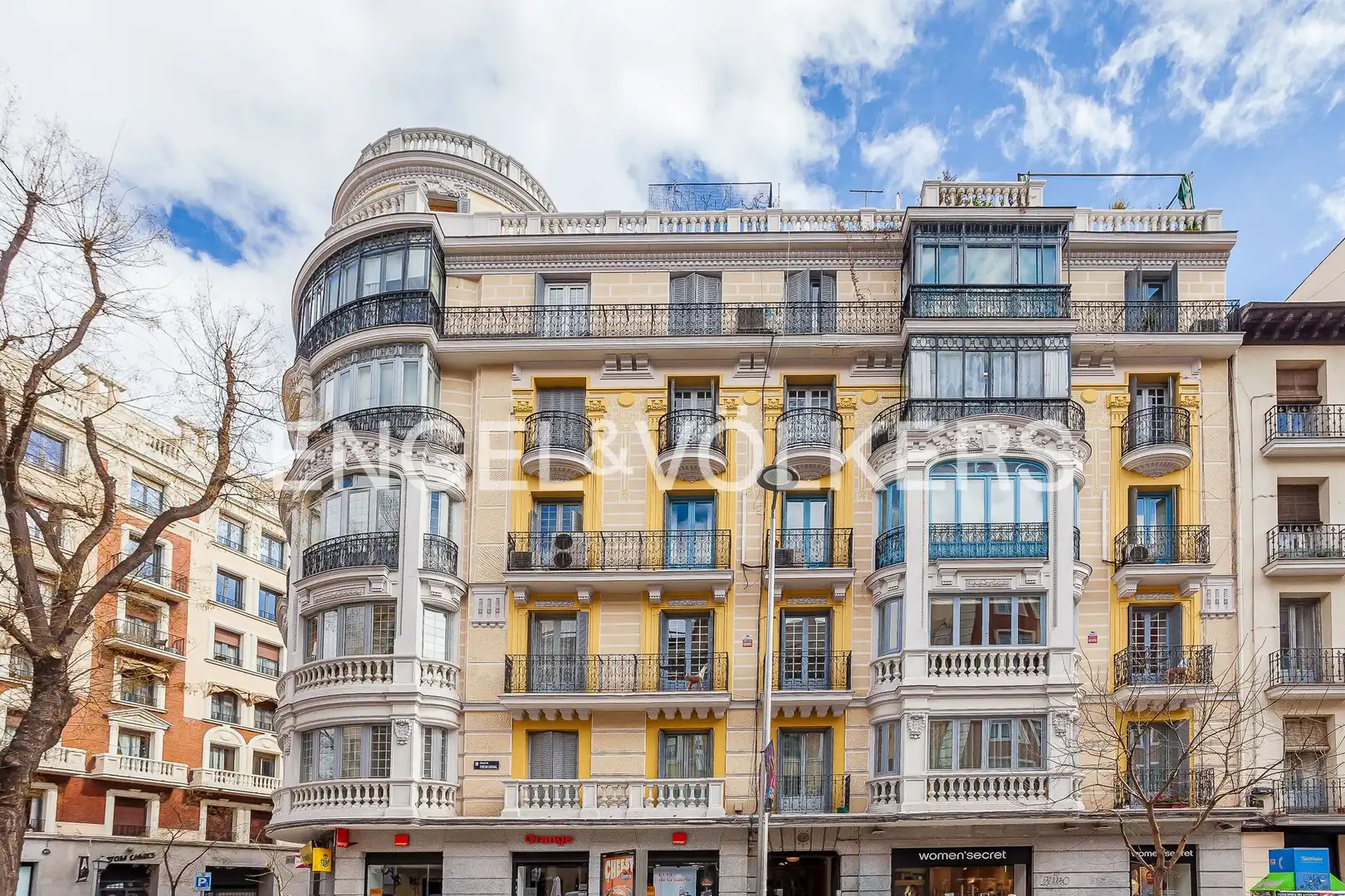 Exterior view of Flat for sale in Madrid  with Air Conditioner and Heating