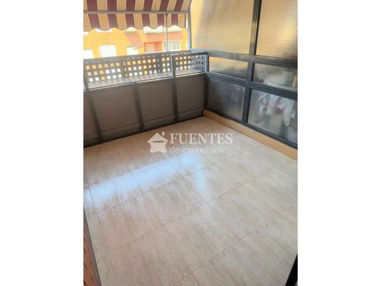 Terraza de Piso de alquiler en Alicante / Alacant con Amueblado y Balcón