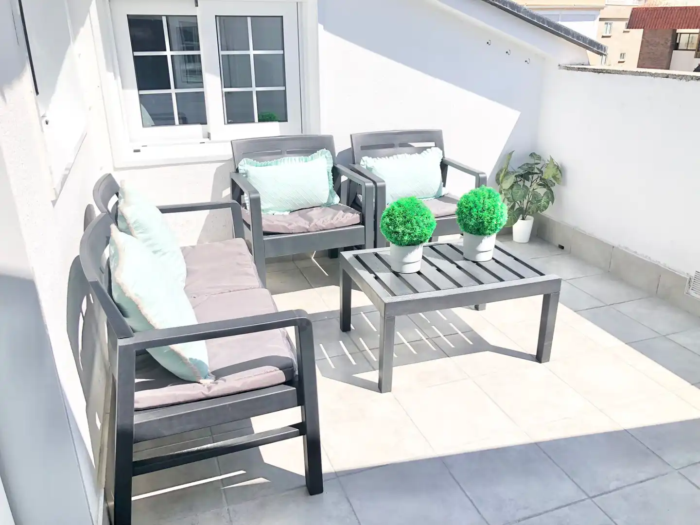 Terrasse von Wohnung zur Miete in Nigrán mit Heizung, Terrasse und Abstellraum