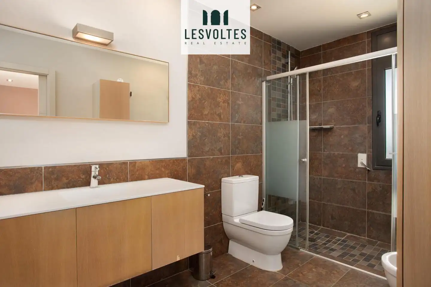 Bathroom of Houses for sale in L'Estartit  with Air Conditioner, Heating and Private garden