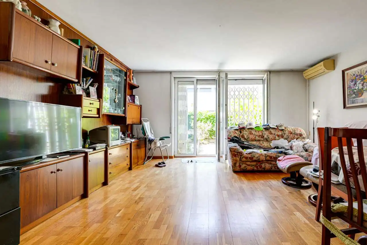 Living room of Detached homes for sale in Barcelona  with Air Conditioner, Heating and Terrace