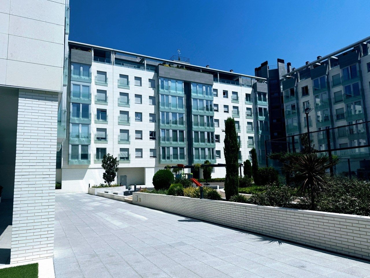 Exterior view of Flat to rent in  Madrid Capital  with Air Conditioner, Heating and Furnished