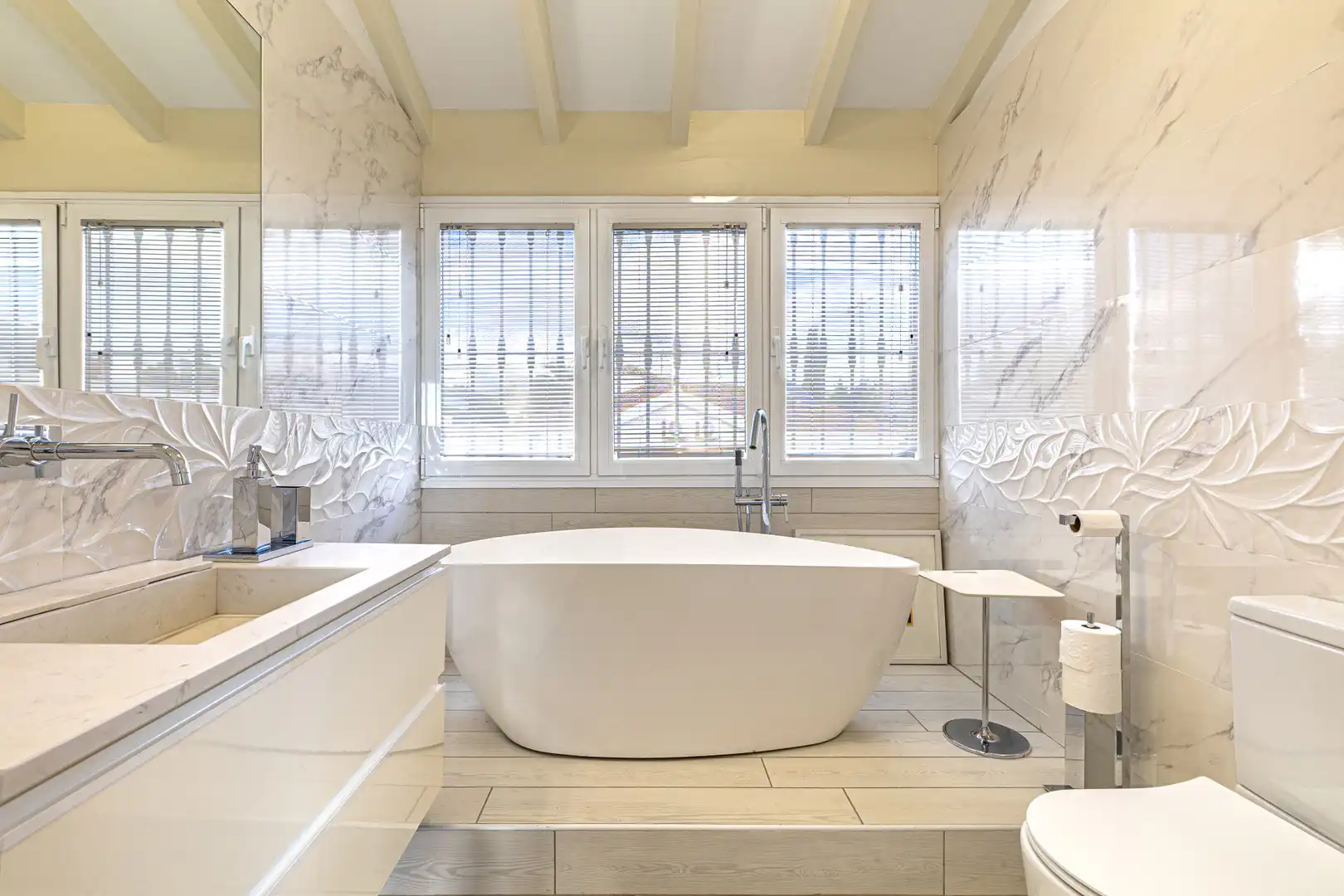 Baño de Casa o chalet en venta en Marbella con Aire acondicionado, Jardín privado y Terraza