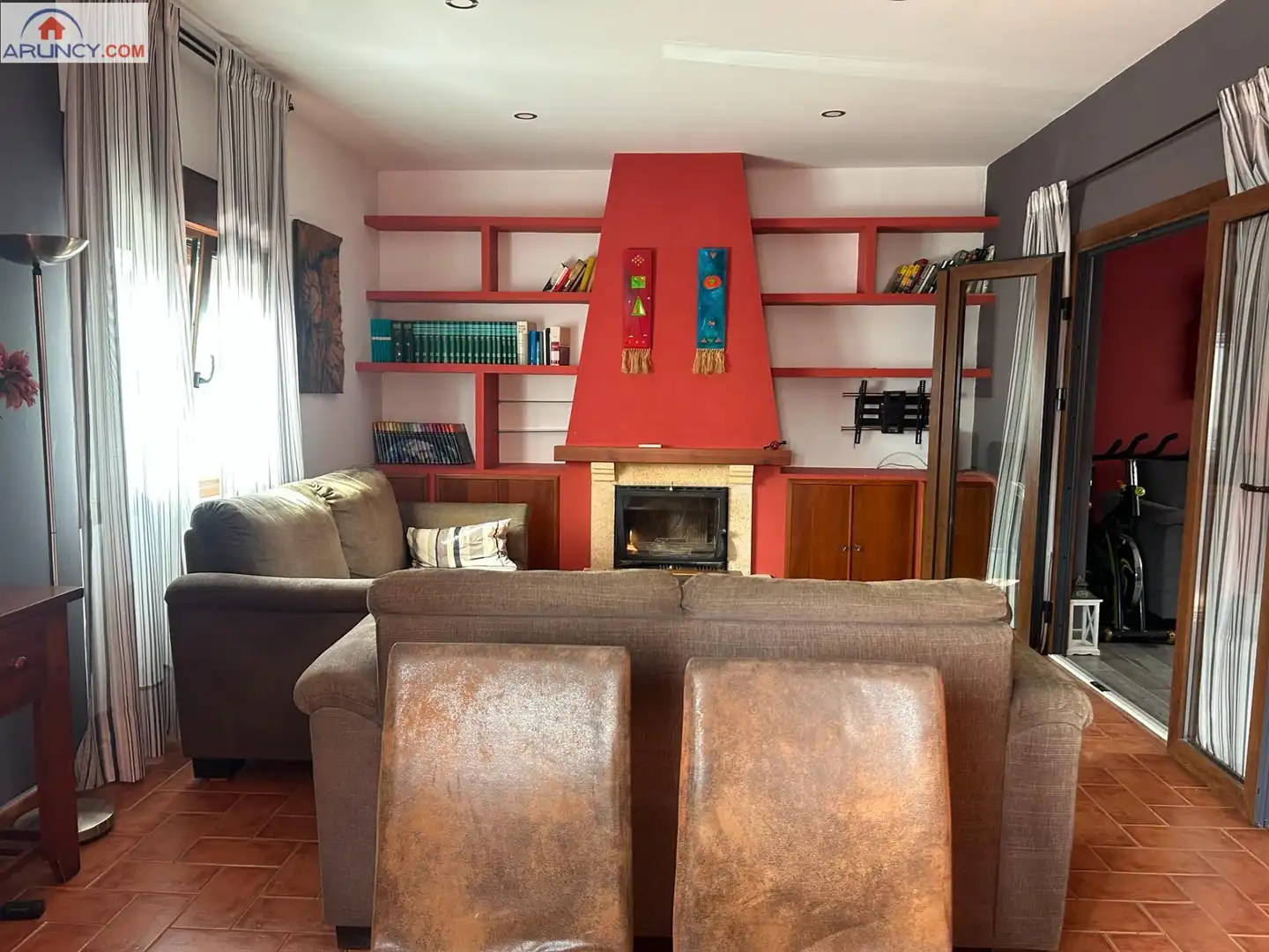 Sala d'estar de Casa adosada de lloguer en Alcalá de Guadaira amb Aire condicionat, Jardí privat i Terrassa