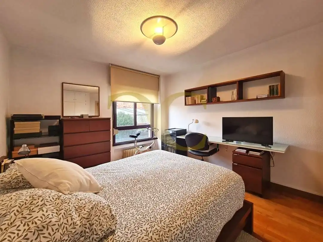 Schlafzimmer von Wohnung zum Verkauf in Gijón  mit Heizung, Terrasse und Abstellraum
