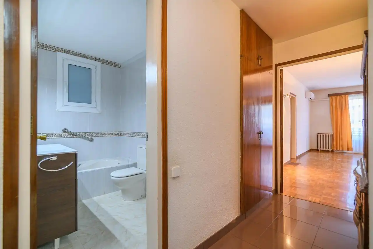 Baño de Piso en venta en Barcelona con Aire acondicionado, Calefacción y Parquet