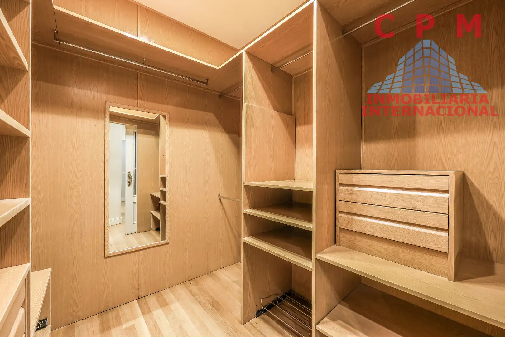 Bedroom of Flat for rent in Madrid  with Air Conditioner, Heating and Parquet flooring