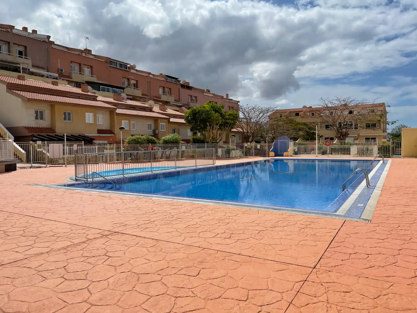Swimming pool of Apartments for rent in Adeje  with Air Conditioner, Parquet flooring and Terrace