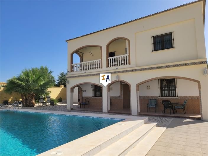 Swimming pool of House or chalet for sale in Estepa  with Terrace, Storage room and Swimming Pool