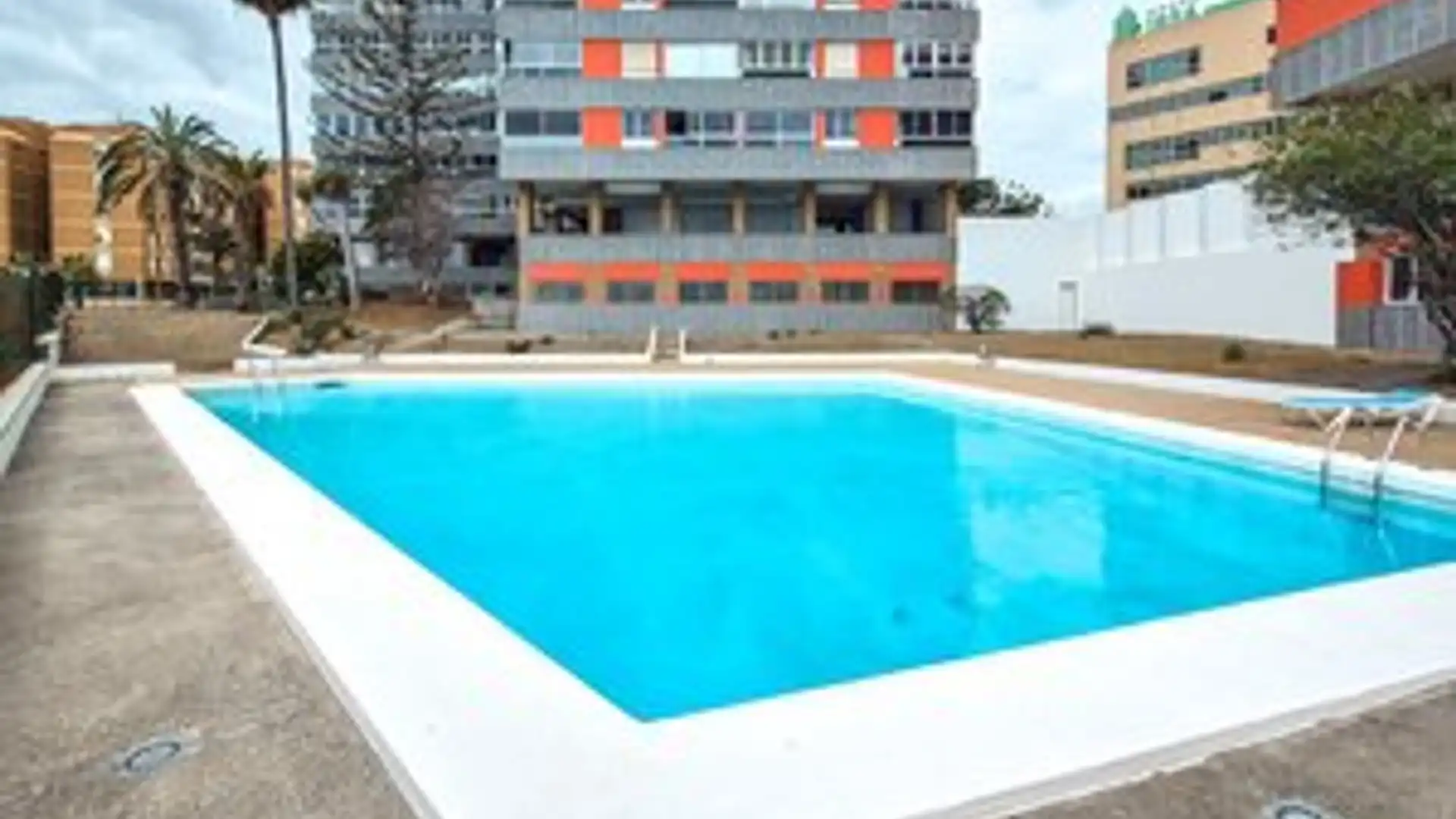 Swimming pool of Study for sale in Las Palmas de Gran Canaria