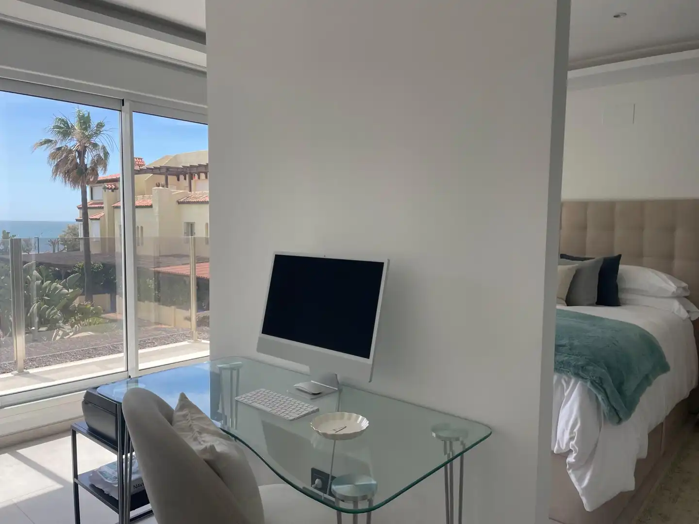 Sala d'estar de Casa adosada en venda en Casares amb Aire condicionat, Calefacció i Terrassa