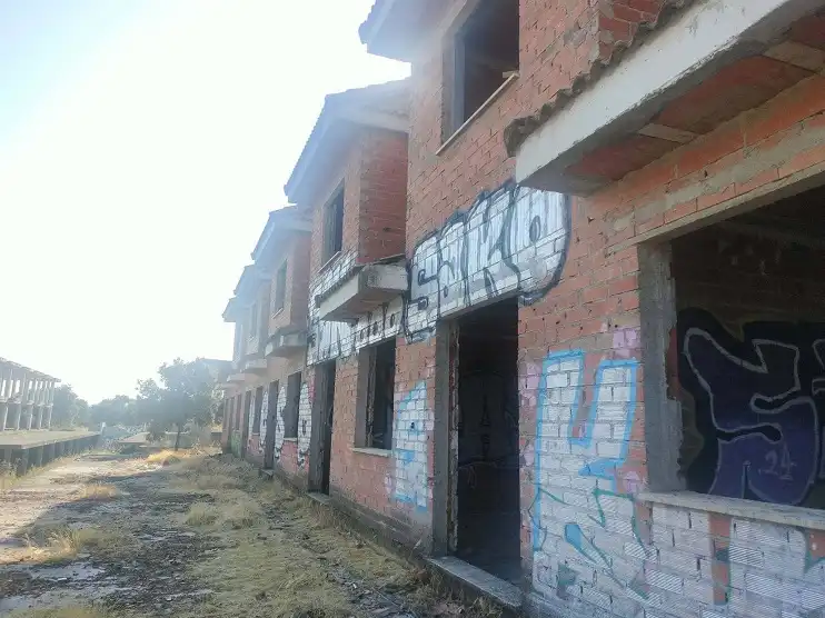 Vista exterior de Edifici en venda en Galindo y Perahuy