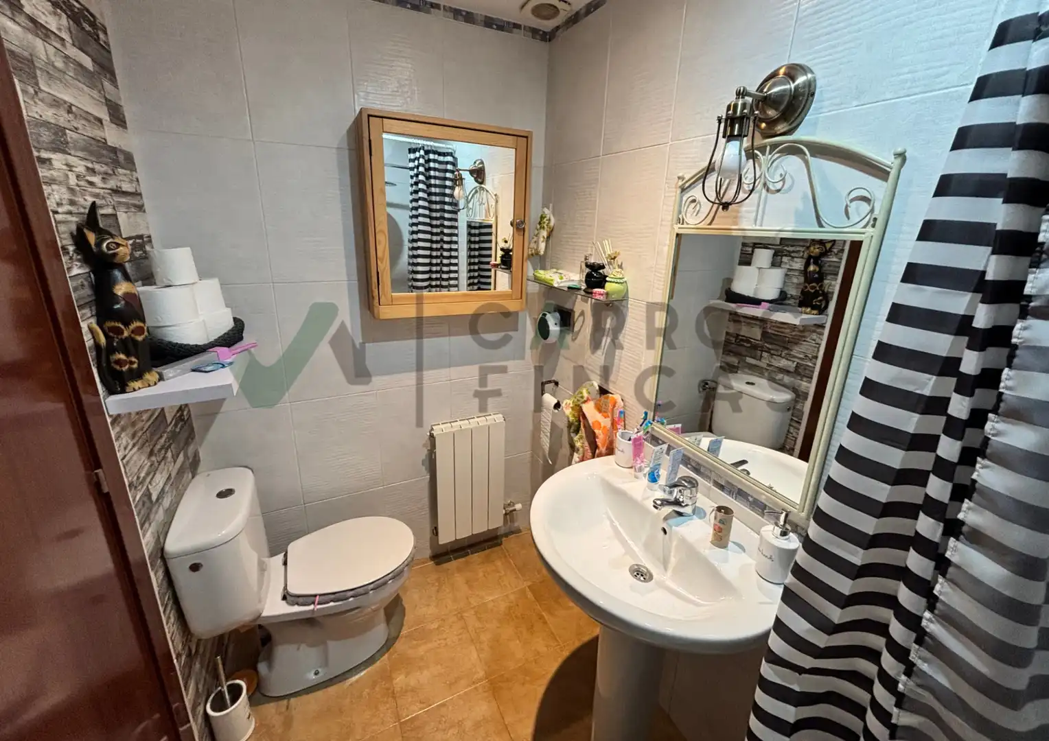 Baño de Piso en venta en Sant Joan de les Abadesses con Calefacción, Amueblado y Horno