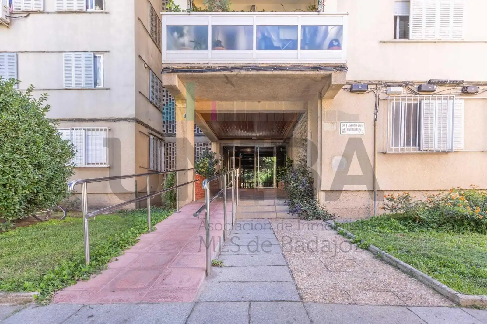 Vista exterior de Pis en venda en Valdepasillas - La Paz - Huerta Rosales