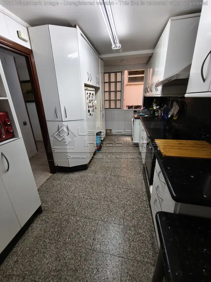 Cocina de Piso en venta en Cádiz con Aire acondicionado, Terraza y Piscina comunitaria