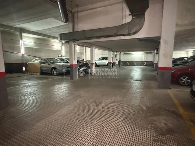 Garaje en Venta en Guindalera