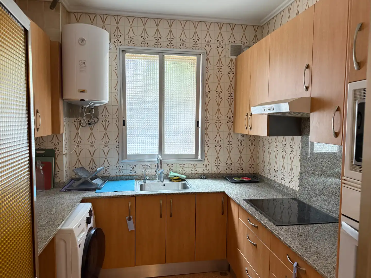 Kitchen of Flat for sale in Valencia  with Air Conditioner and Storage room