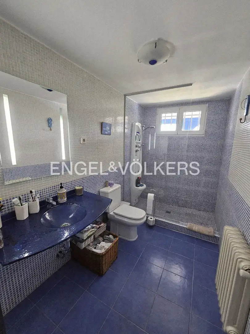 Bathroom of Houses for sale in Alpedrete  with Heating, Private garden and Terrace