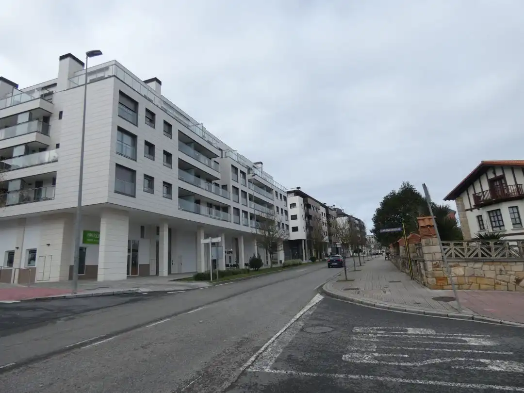 Local commercial à louer à Urduliz