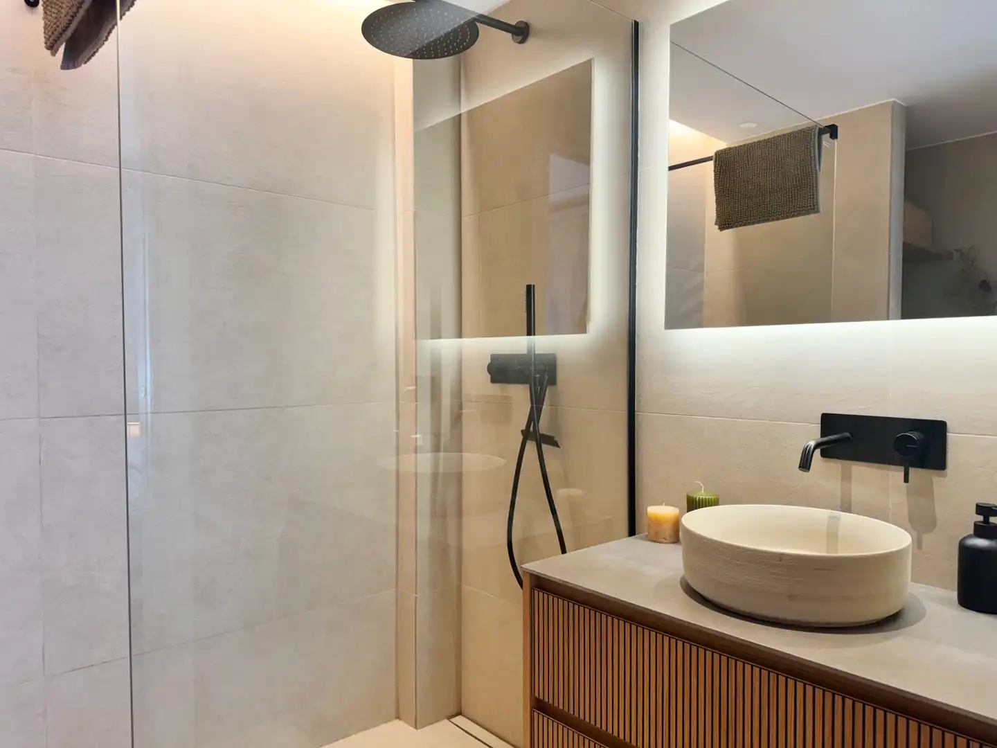 Baño de Piso en venta en Girona con Aire acondicionado, Calefacción y Trastero